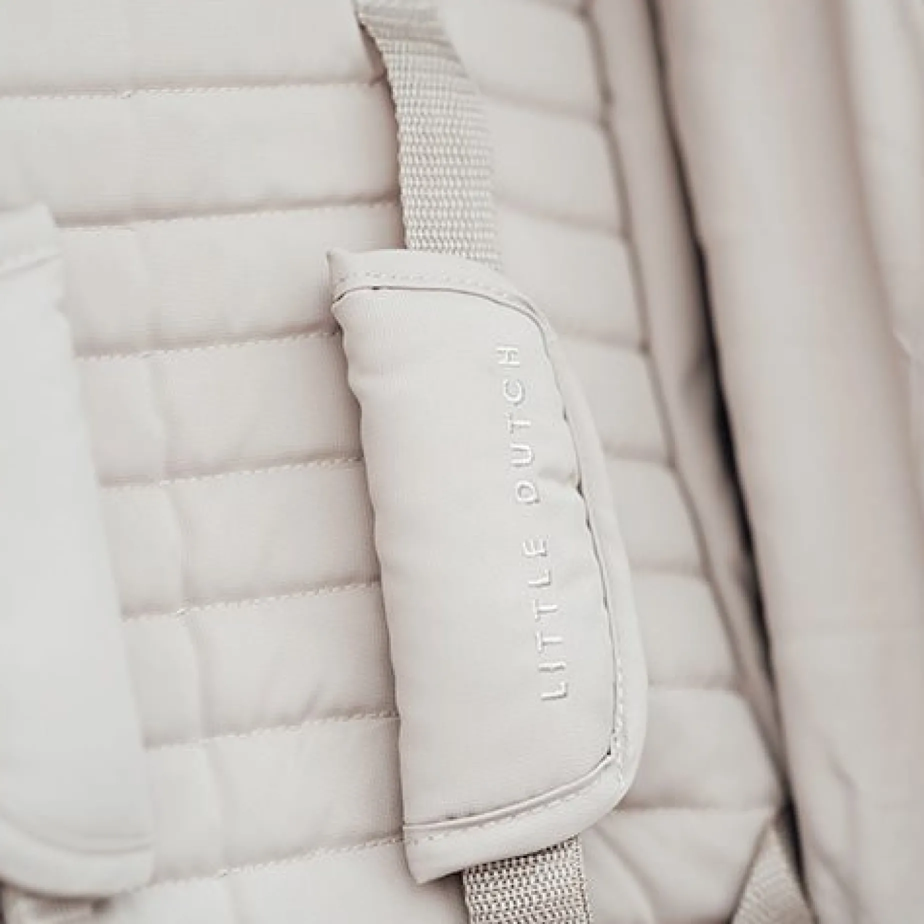Buggy - Beige - Essentials
