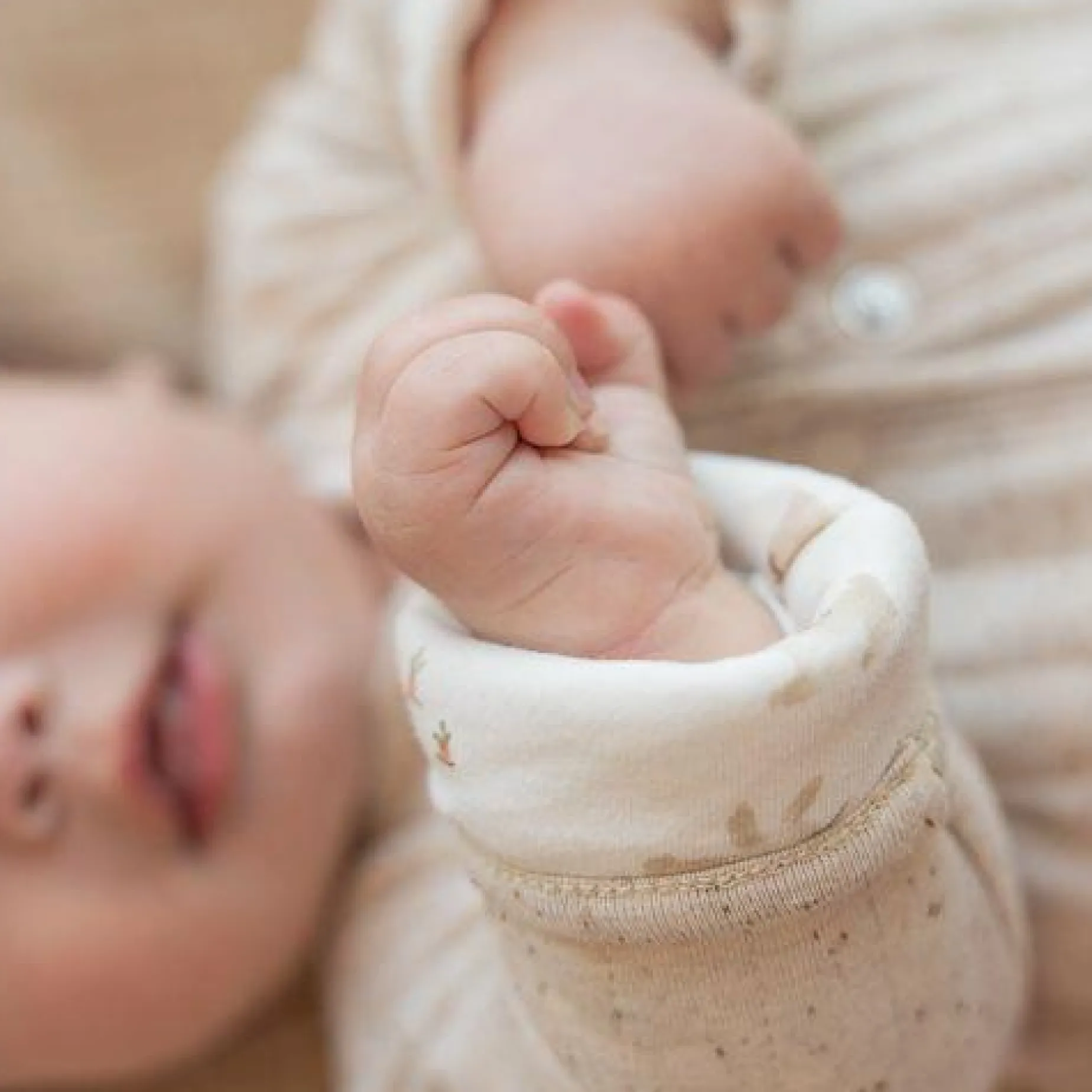 Jas - Zand - Newborn Naturals - Baby Bunny
