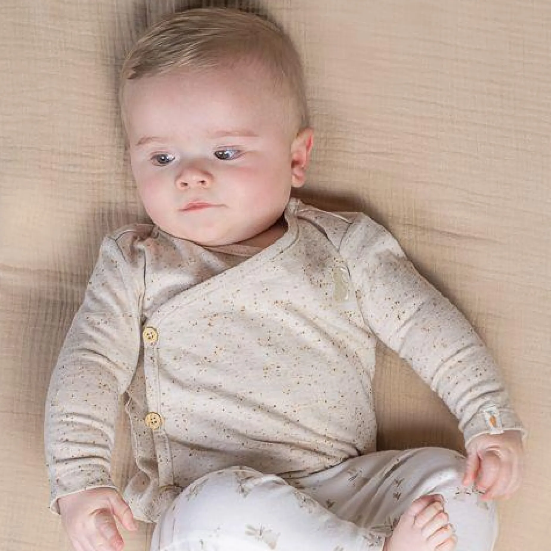 Vest - Zand - Newborn Naturals